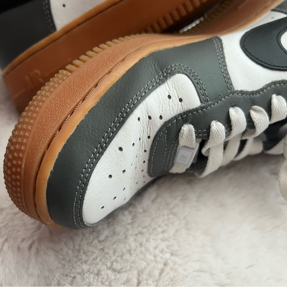 Nike AF1 - Air Force 1 *RARE COLOR* - Picture 3 of 9